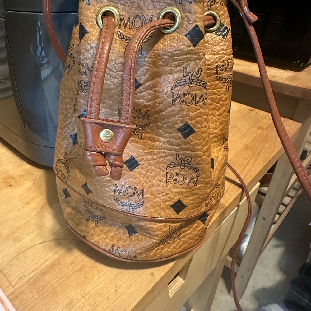 (AUTHENTIC) ‼️ MCM Tan Leather Bucket Bag